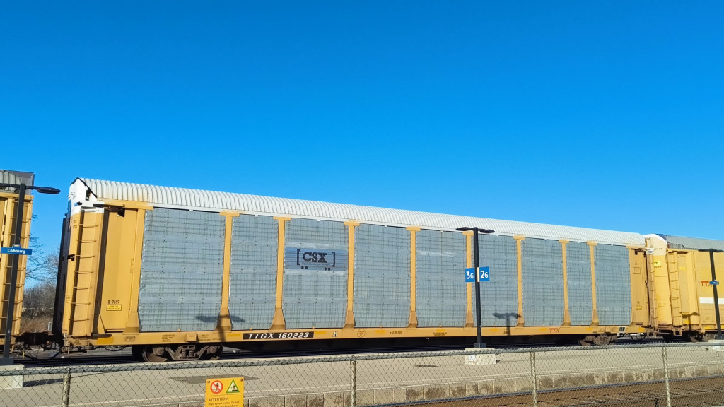 CSX B7697 (Body) TTGX 160223 (Flat)